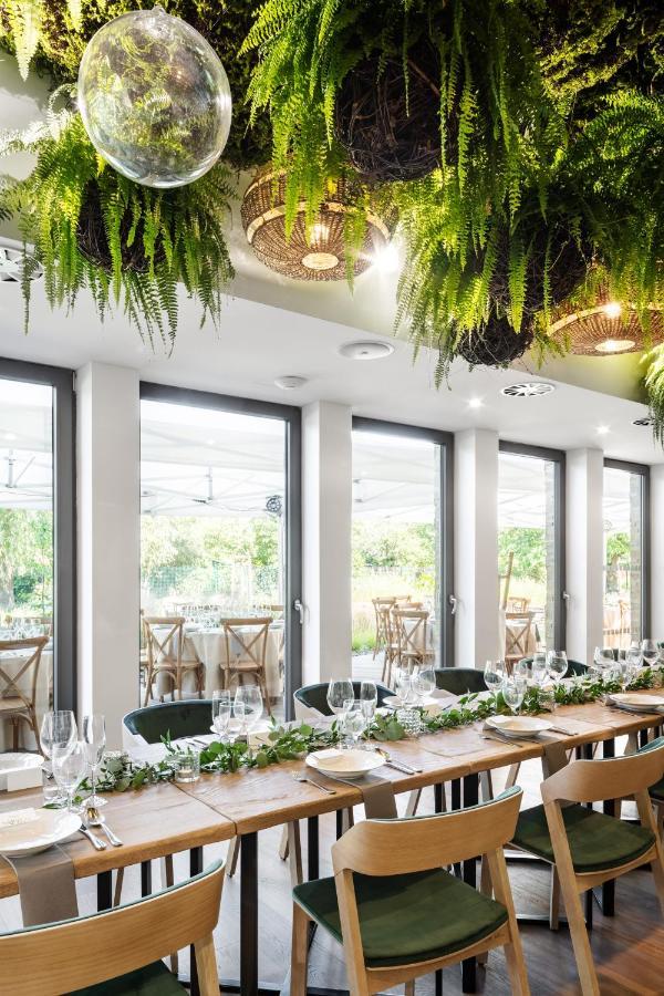אולומוץ Herbarium Boutique Hotel מראה חיצוני תמונה