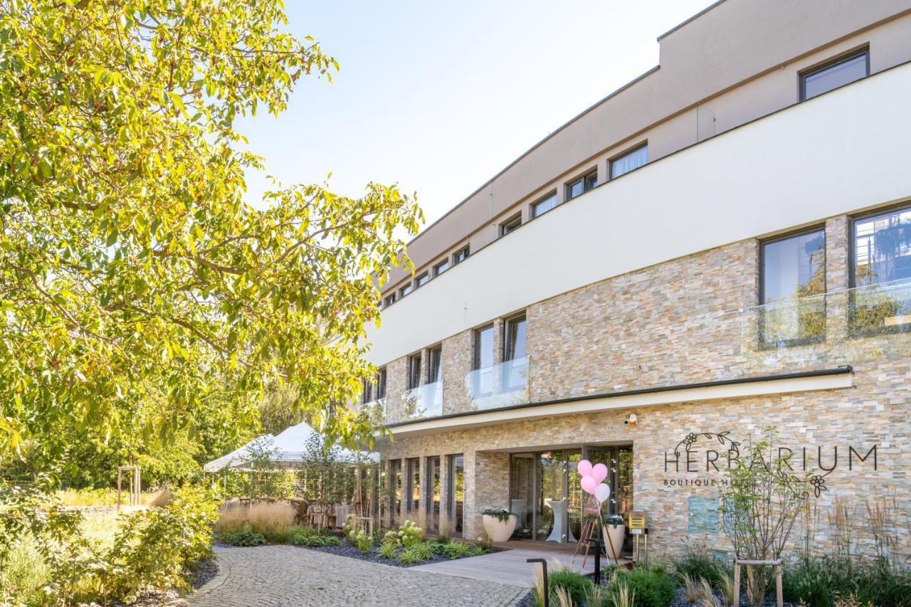 אולומוץ Herbarium Boutique Hotel מראה חיצוני תמונה