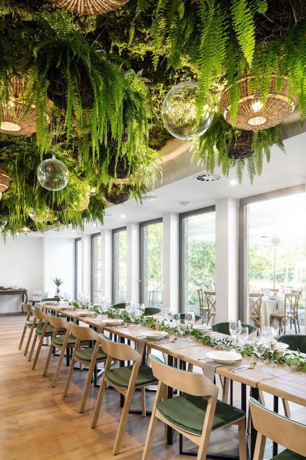 אולומוץ Herbarium Boutique Hotel מראה חיצוני תמונה