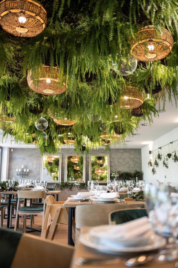 אולומוץ Herbarium Boutique Hotel מראה חיצוני תמונה